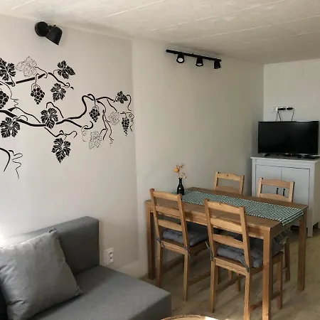 Sklipek-chatka Bella Moravia Lodge Dobre Pole