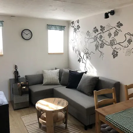 Sklipek-chatka Bella Moravia Dobre Pole