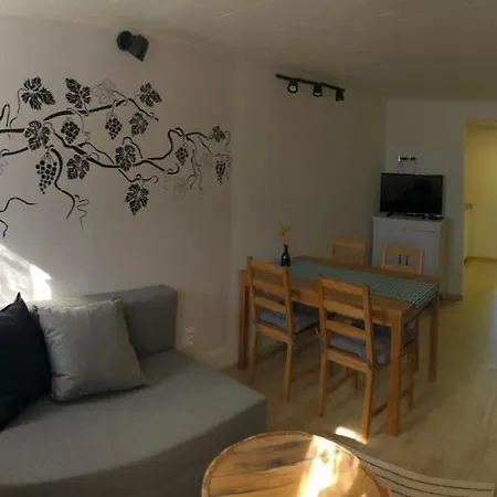 Sklipek-chatka Bella Moravia Lodge Dobre Pole