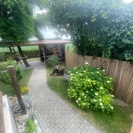 Sklipek-chatka Bella Moravia * Dobre Pole